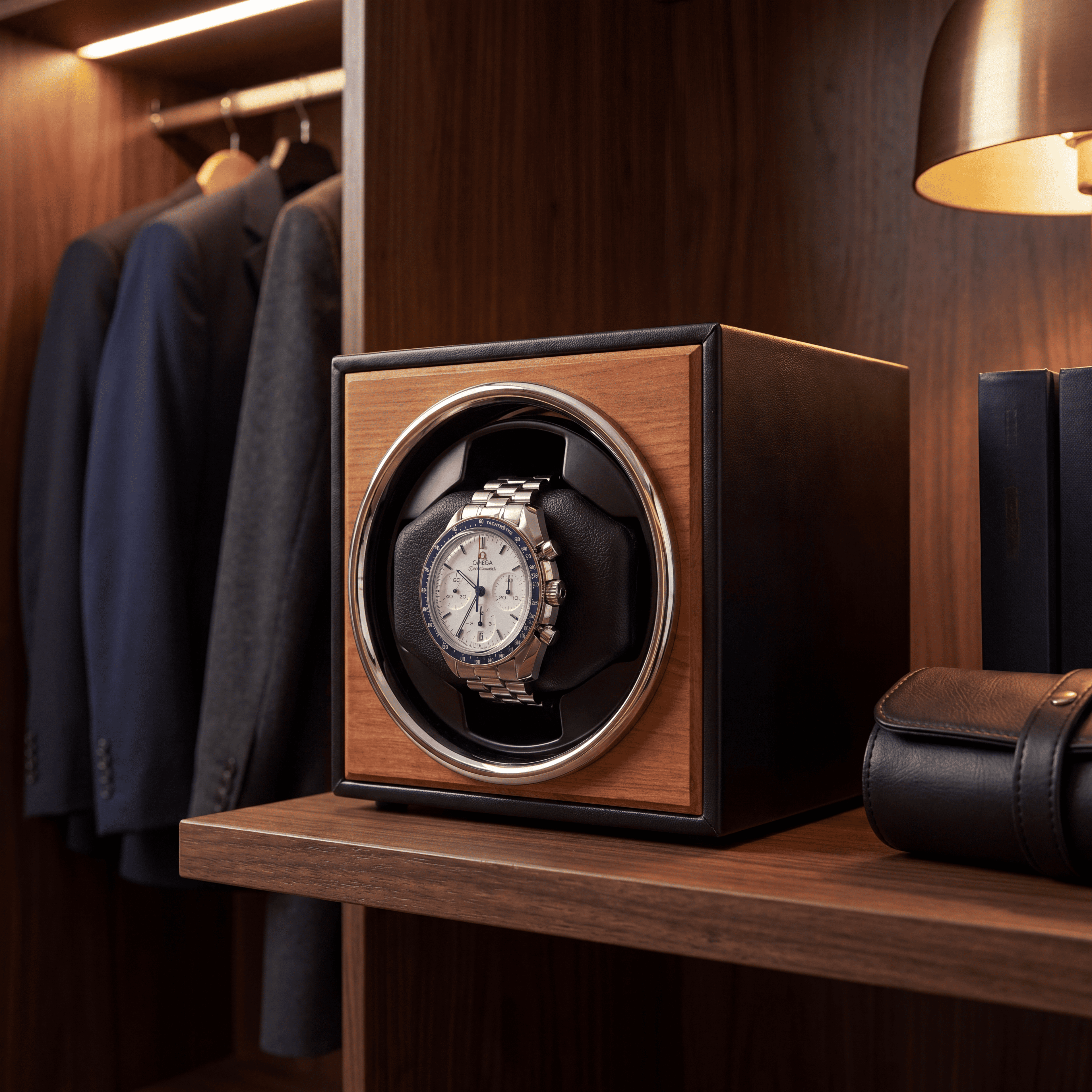 Single Watch Winder, Black and Cognac, view 3