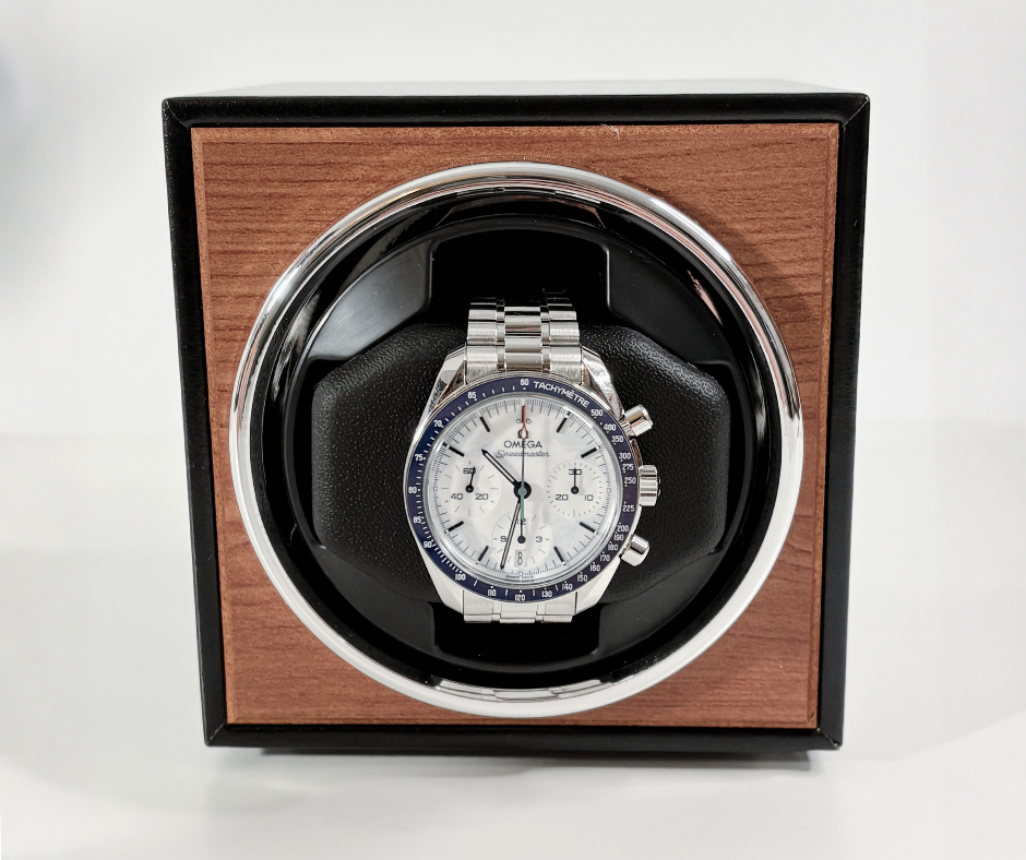 Single Watch Winder, Black and Cognac, view 6